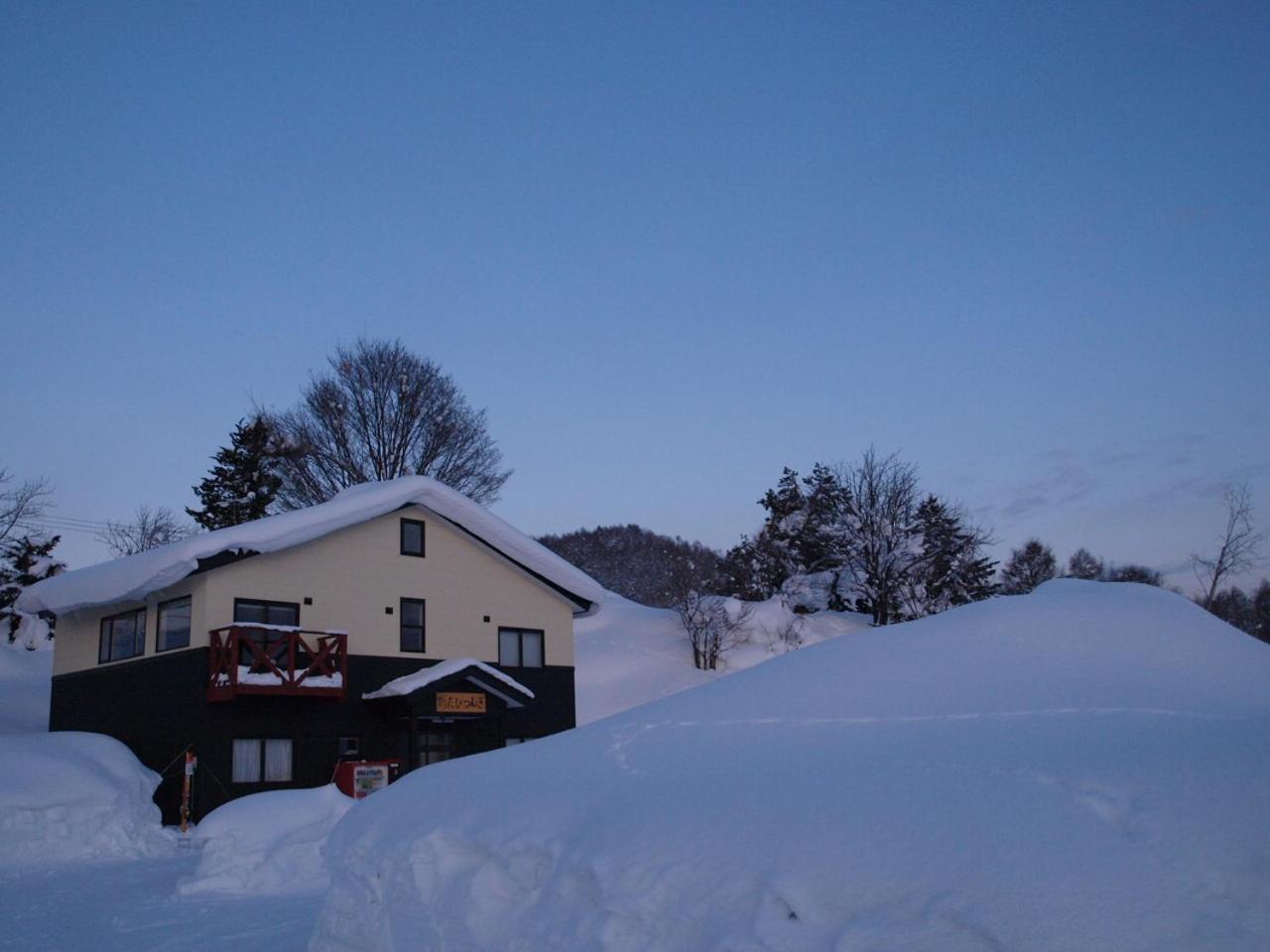 Niseko Tabi-Tsumugi Backpackers Hostel Kutchan Exterior photo